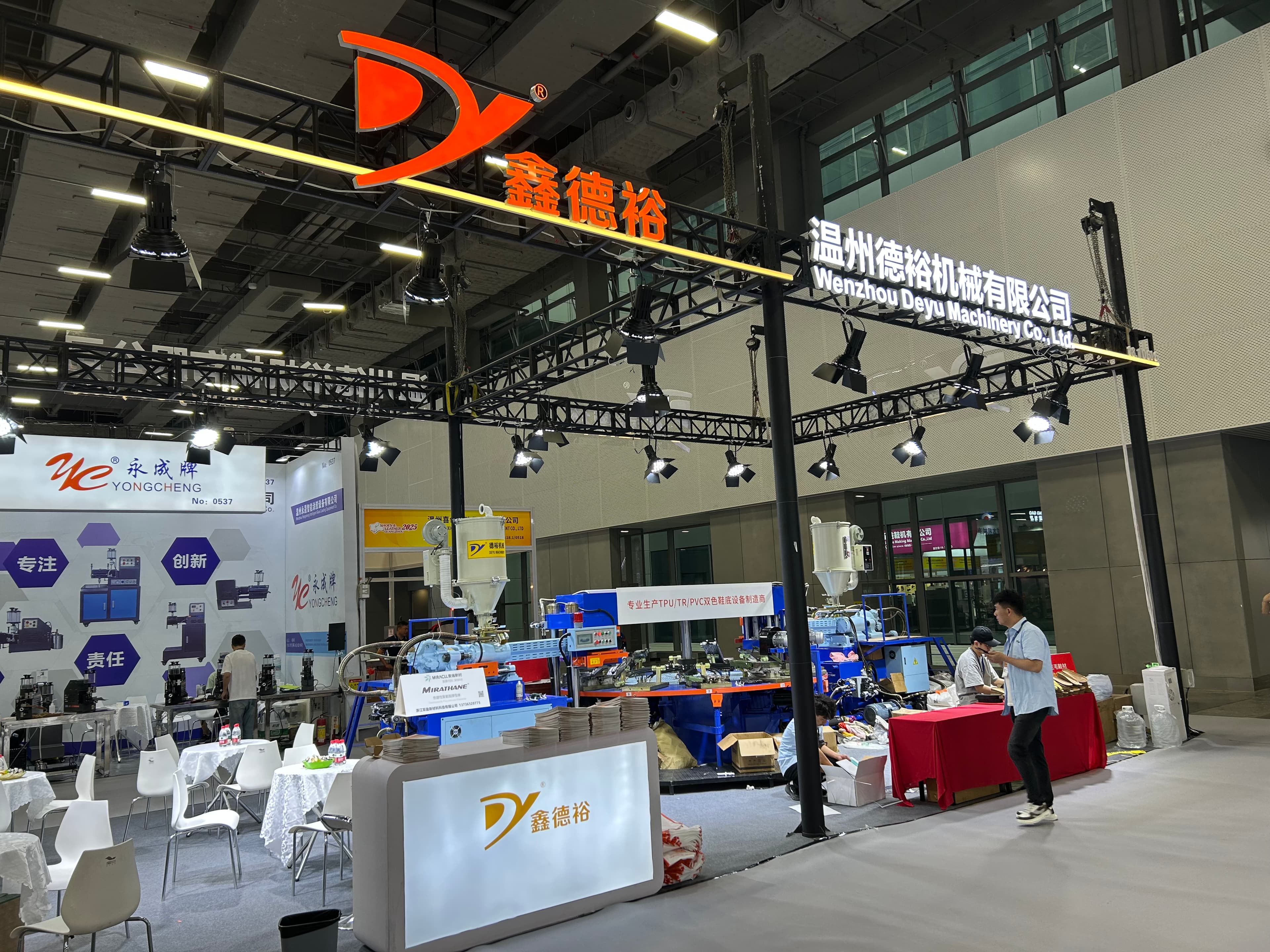 Live Machine Demonstration at Trade Show